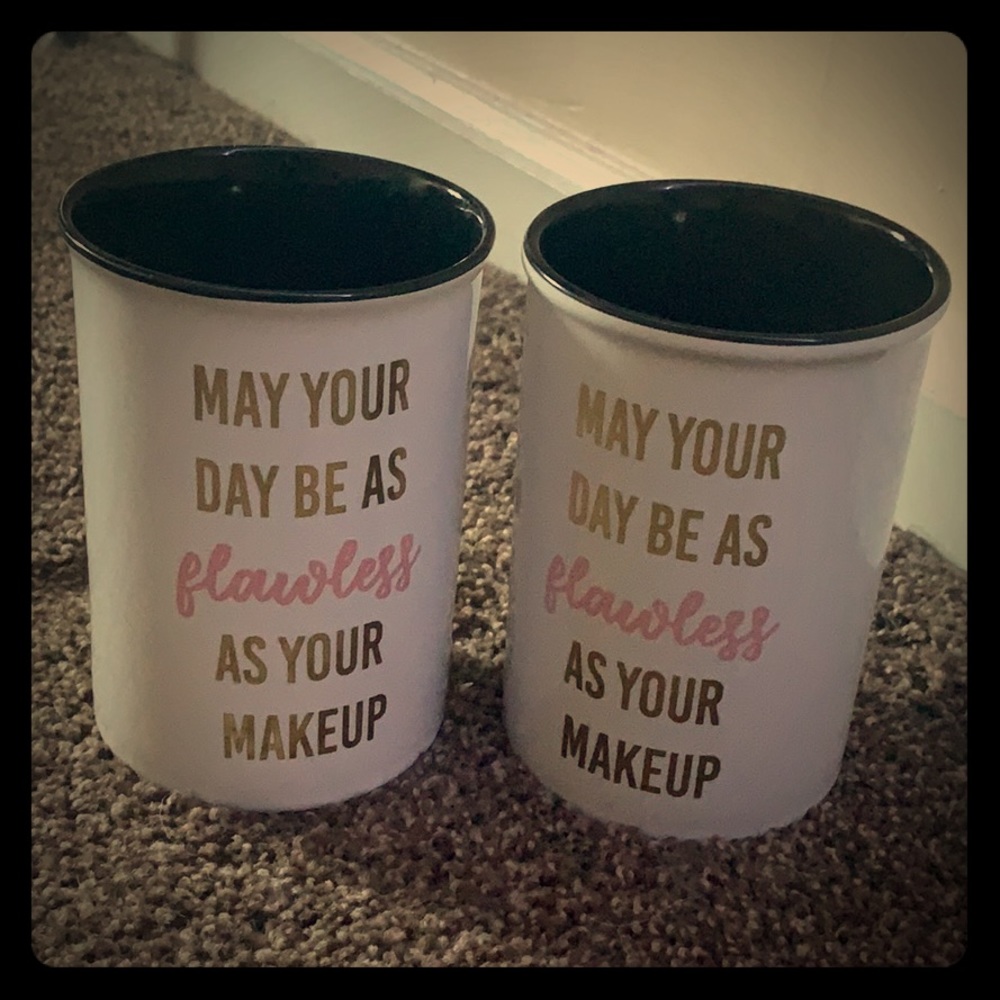 Makeup brush holder